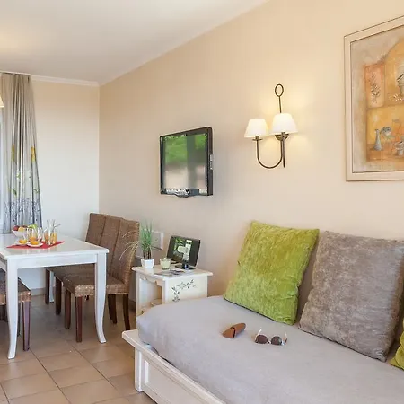 Apartment Les Restanques Du Golfe De Saint-tropez - Maeva *