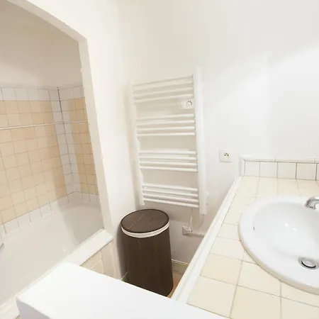 Apartment Les Restanques Du Golfe De Saint-tropez - Maeva Grimaud