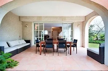 Les Restanques Du Golfe De Saint-tropez - Maeva Grimaud